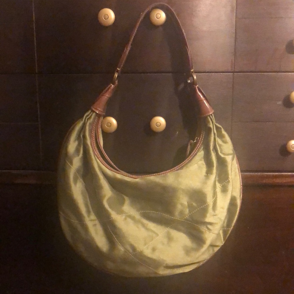 3/15$ Liz Claiborne Green Purse
